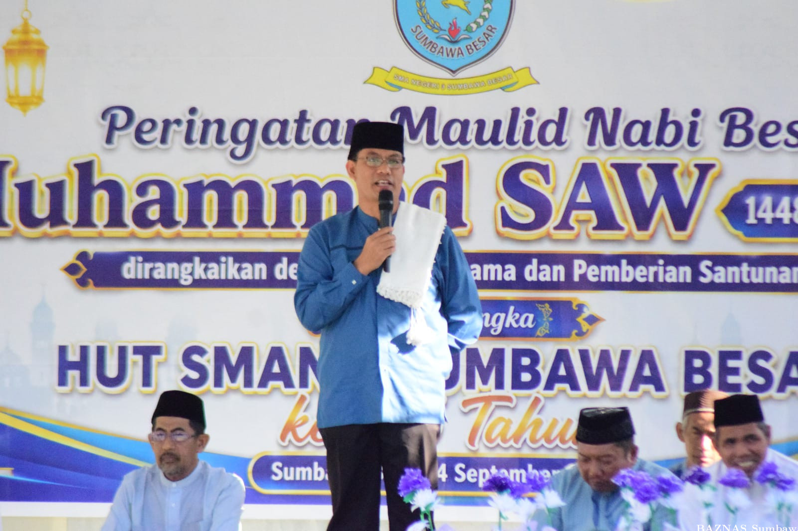 Sekretaris BAZNAS Sumbawa Dr. Supriyadi Sampaikan Hikmah Maulid di SMAN 3 Sumbawa