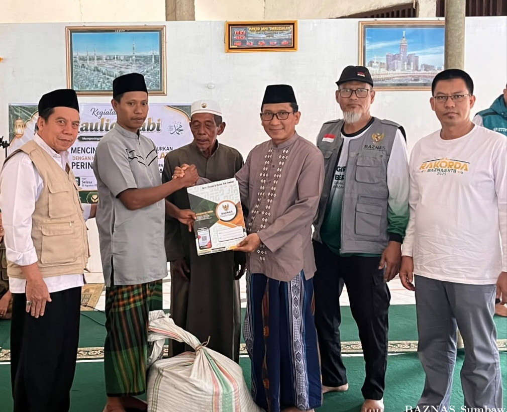 Kades Baturotok Tunaikan Zakat Maal Hasil Kopi melalui BAZNAS Sumbawa, Dorong Keteladanan Berzakat