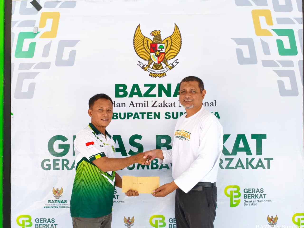 BAZNAS Sumbawa Terima Infak Perdana dari MTsN 4 Sumbawa, Perkuat Geras Berkat 