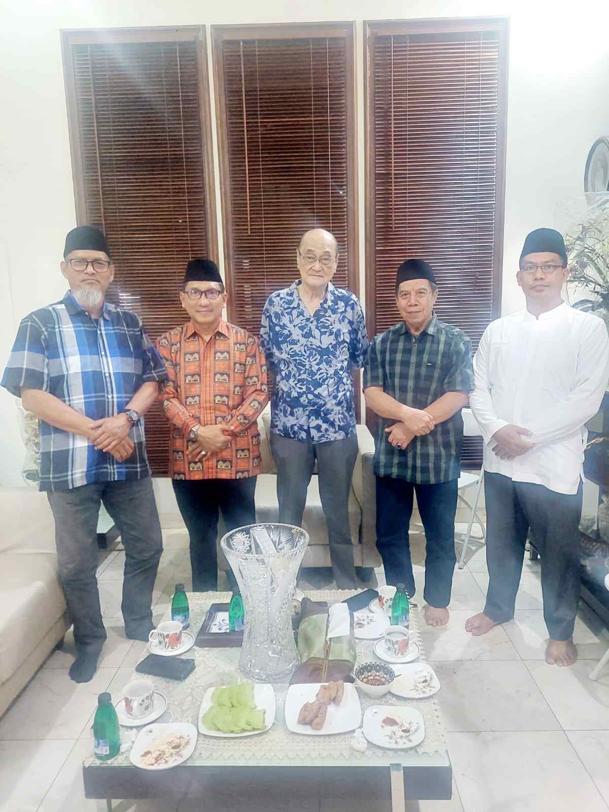 Silaturahmi Penuh Keberkahan: BAZNAS Sumbawa Bertemu YM. Sultan Muhammad Kaharuddin IV di Jakarta
