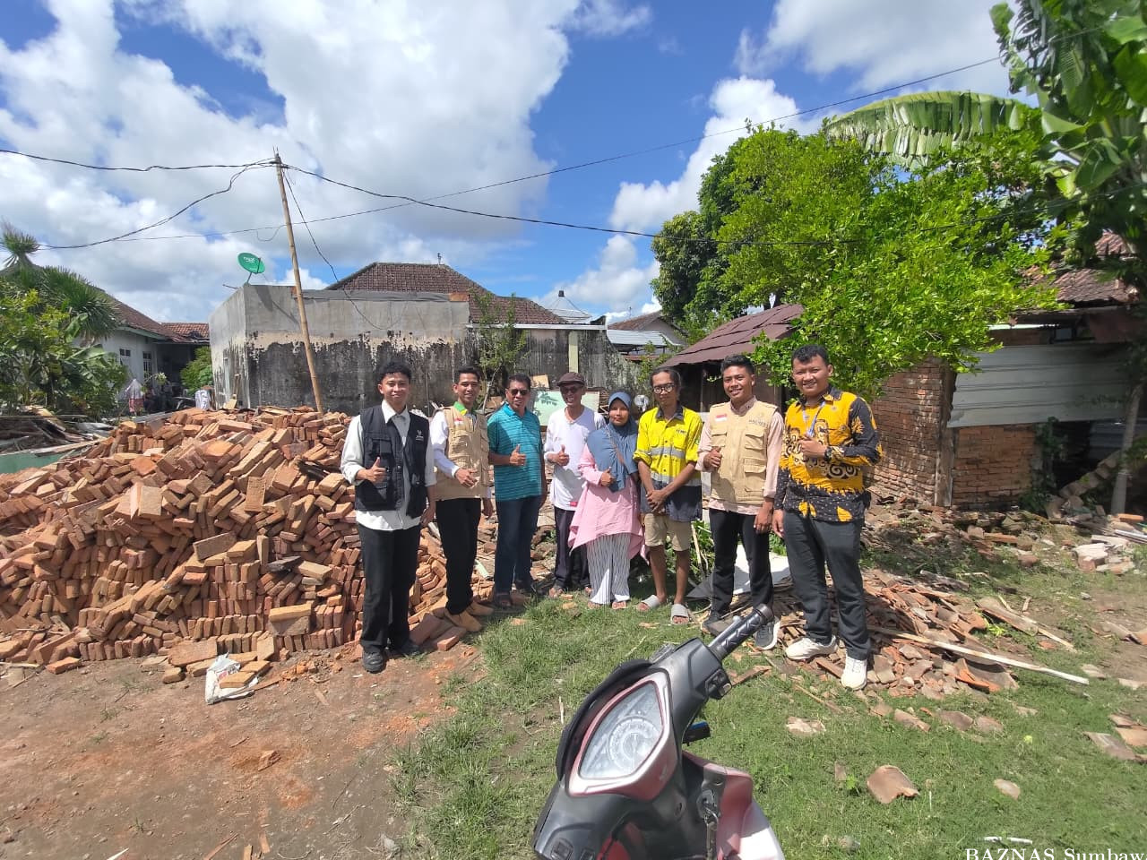 BAZNAS Kabupaten Sumbawa Realisasikan Program Bale Umat, Mulai Renovasi Total Rumah Mustahik di Bran