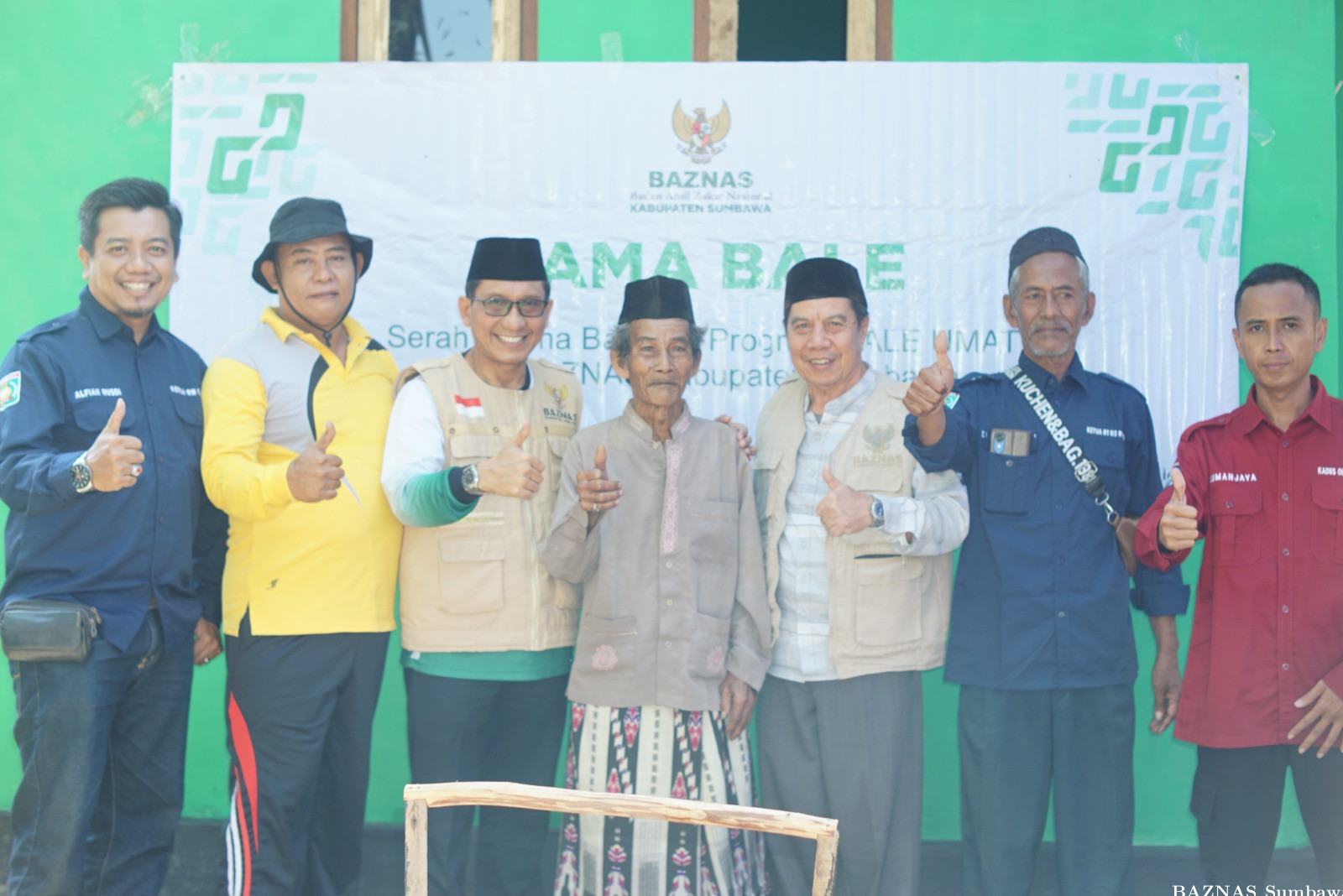 BAZNAS Sumbawa Serahkan Bale Umat Ke-6 di Olat Rarang, Wujud Nyata Gerakan Sumbawa Berzakat
